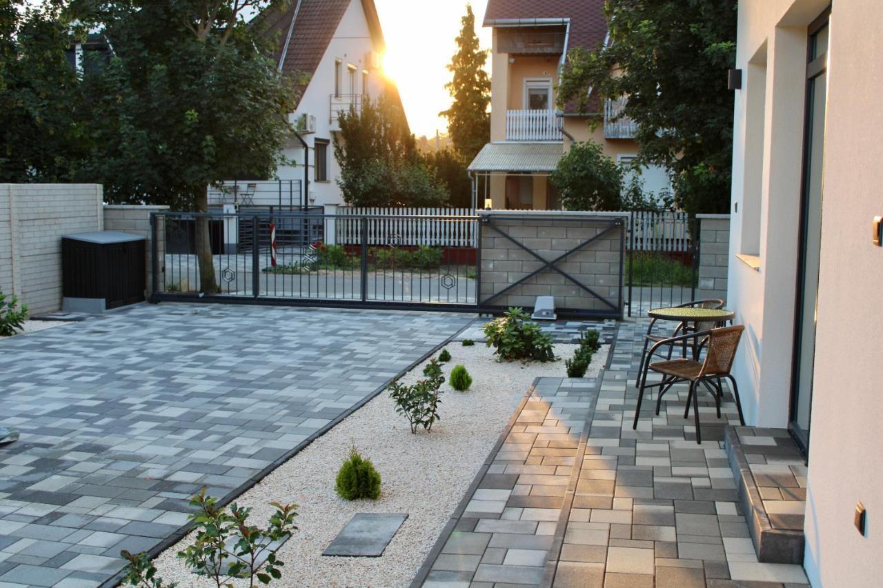 Th-Lux Apartman Hajdúszoboszló Buitenkant foto