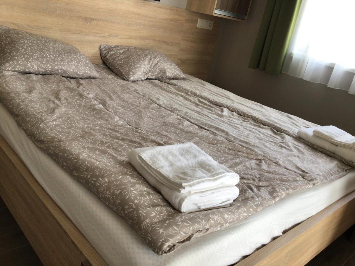 Th-Lux Apartman Hajdúszoboszló Buitenkant foto