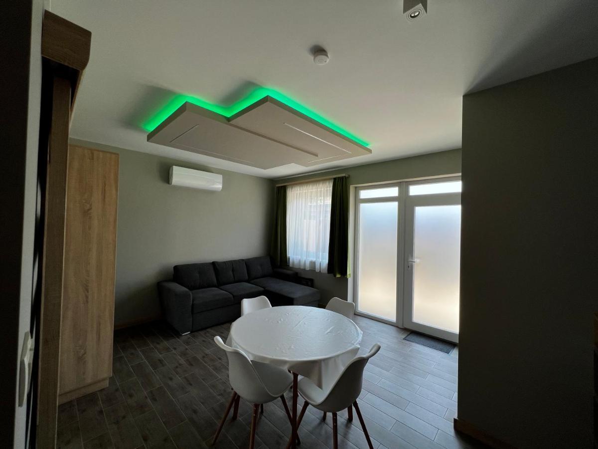 Th-Lux Apartman Hajdúszoboszló Buitenkant foto