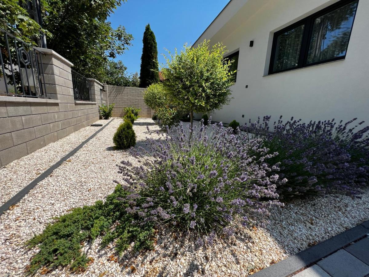 Th-Lux Apartman Hajdúszoboszló Buitenkant foto